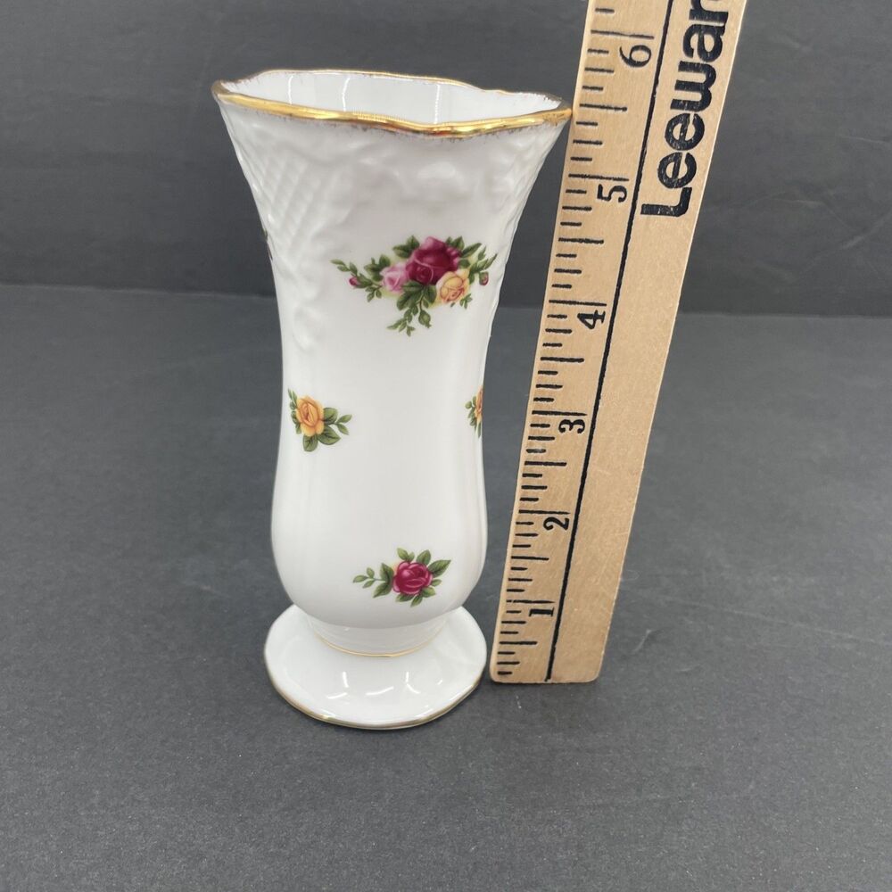 Royal Albert Old Country Roses Posy Vase 5-1/2” Floral Victorian England Vintage - Picture 12 of 13